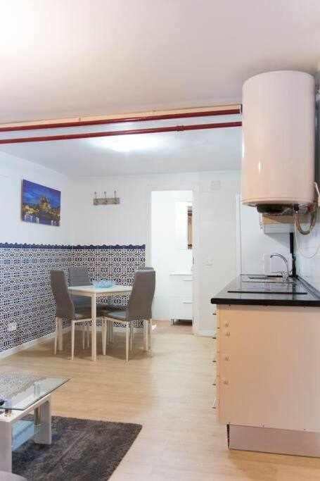 Apartamento Sotano En Gran Via Мадрид Екстер'єр фото