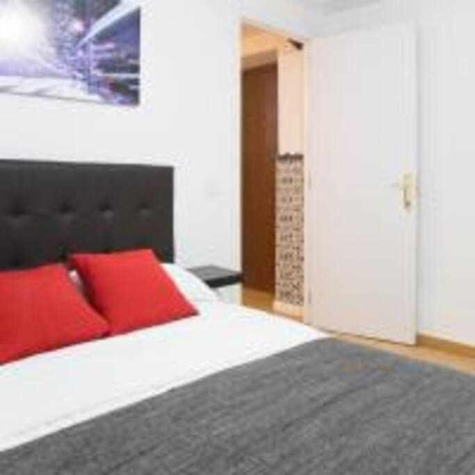 Apartamento Sotano En Gran Via Мадрид Екстер'єр фото